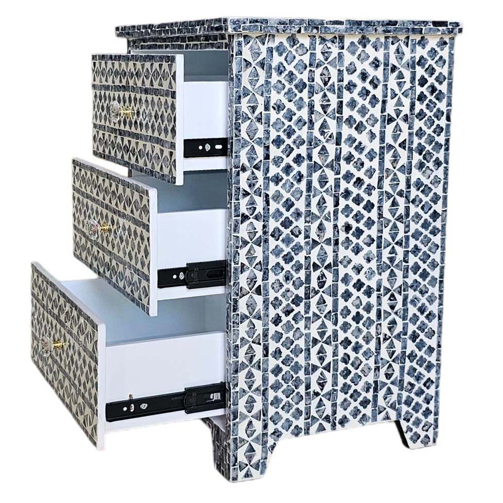 Santa Shell Side Table