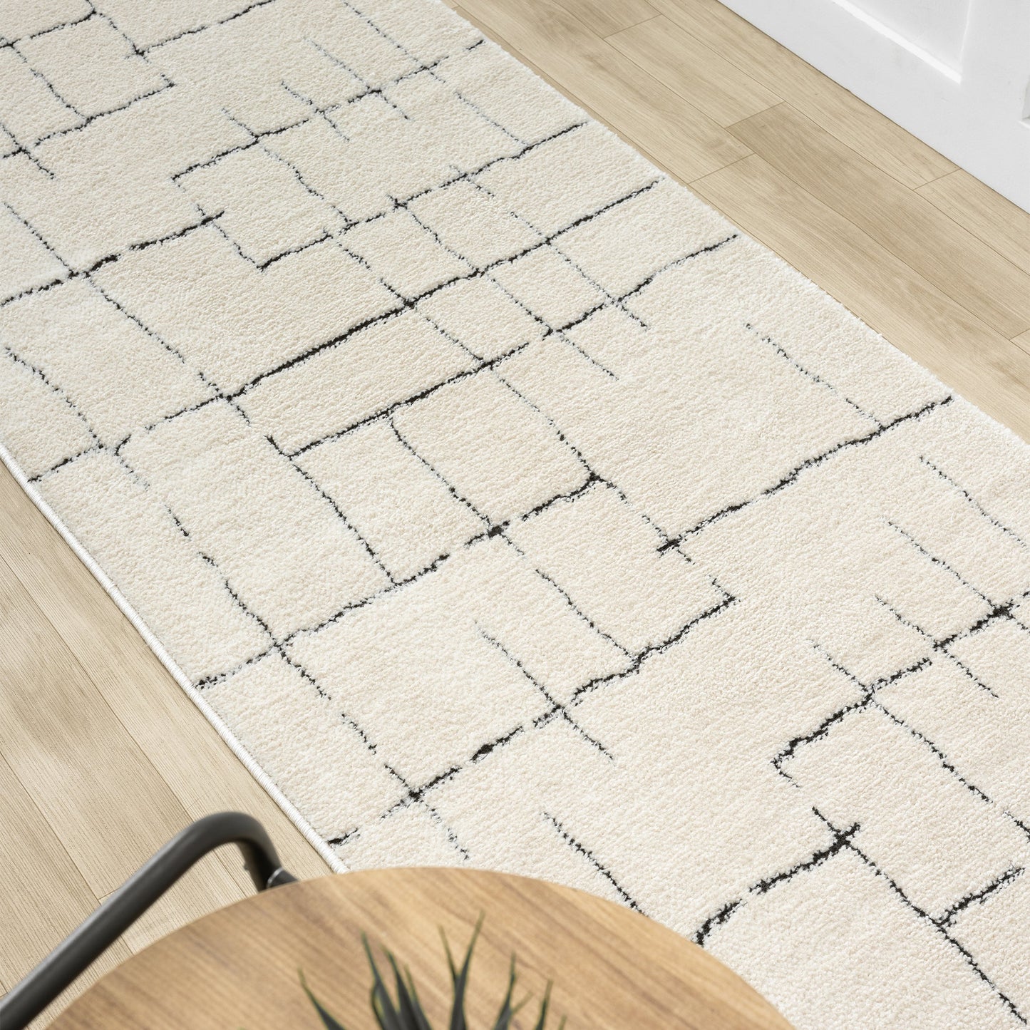 Admire 670 Vanilla Hallway Runner