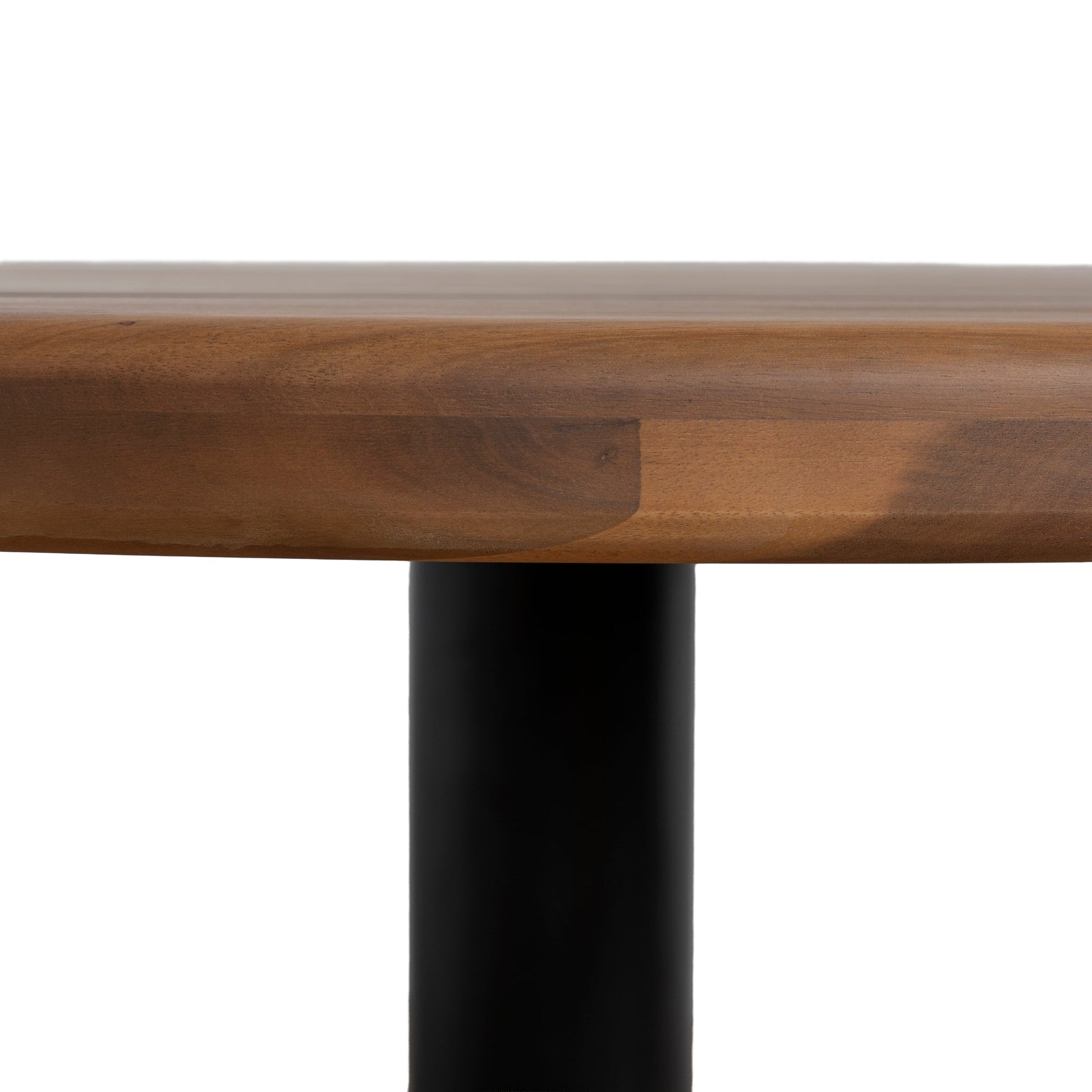 1.4m Round Outdoor Dining Table - Natural