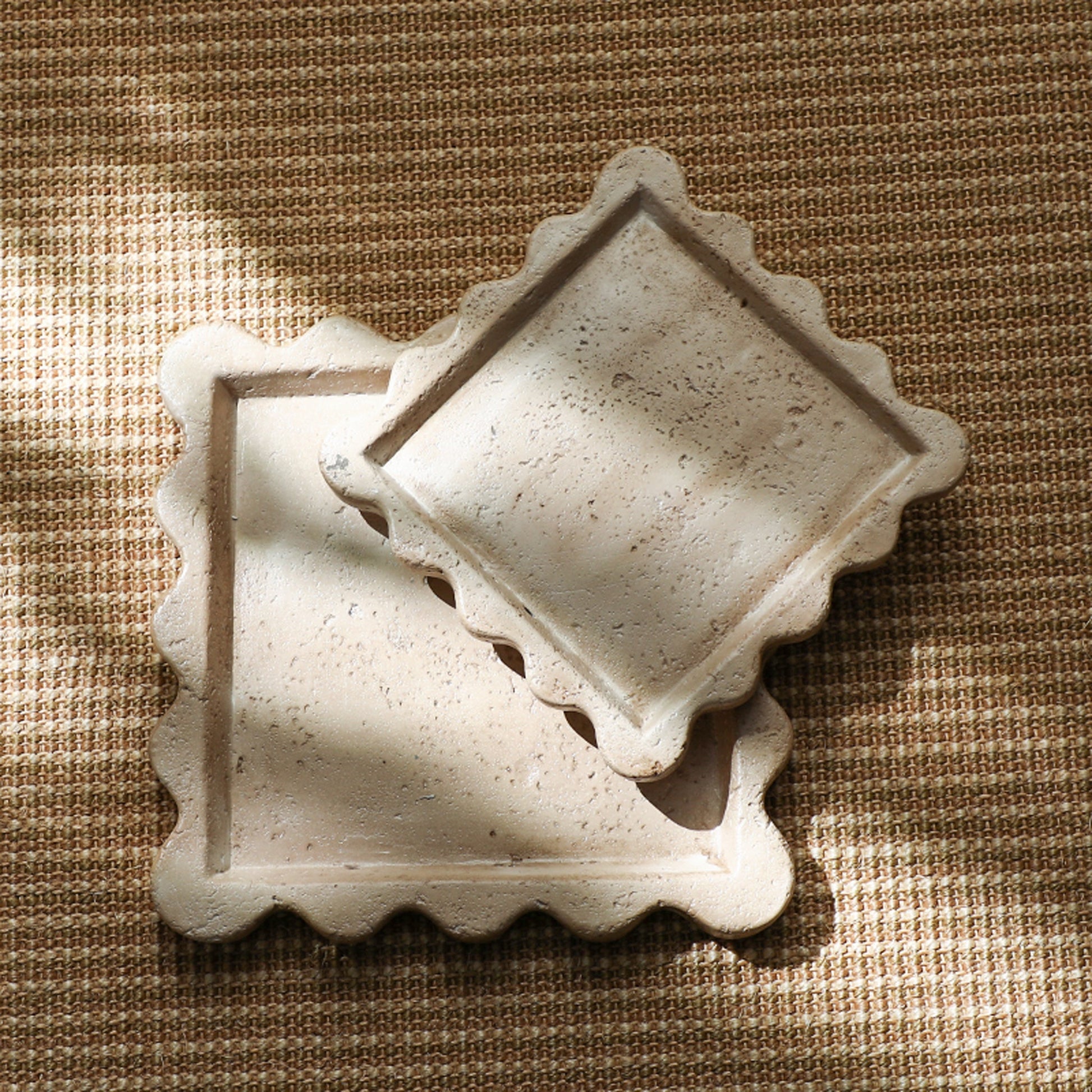 CAC10736-FC Wavy Edge Plate B