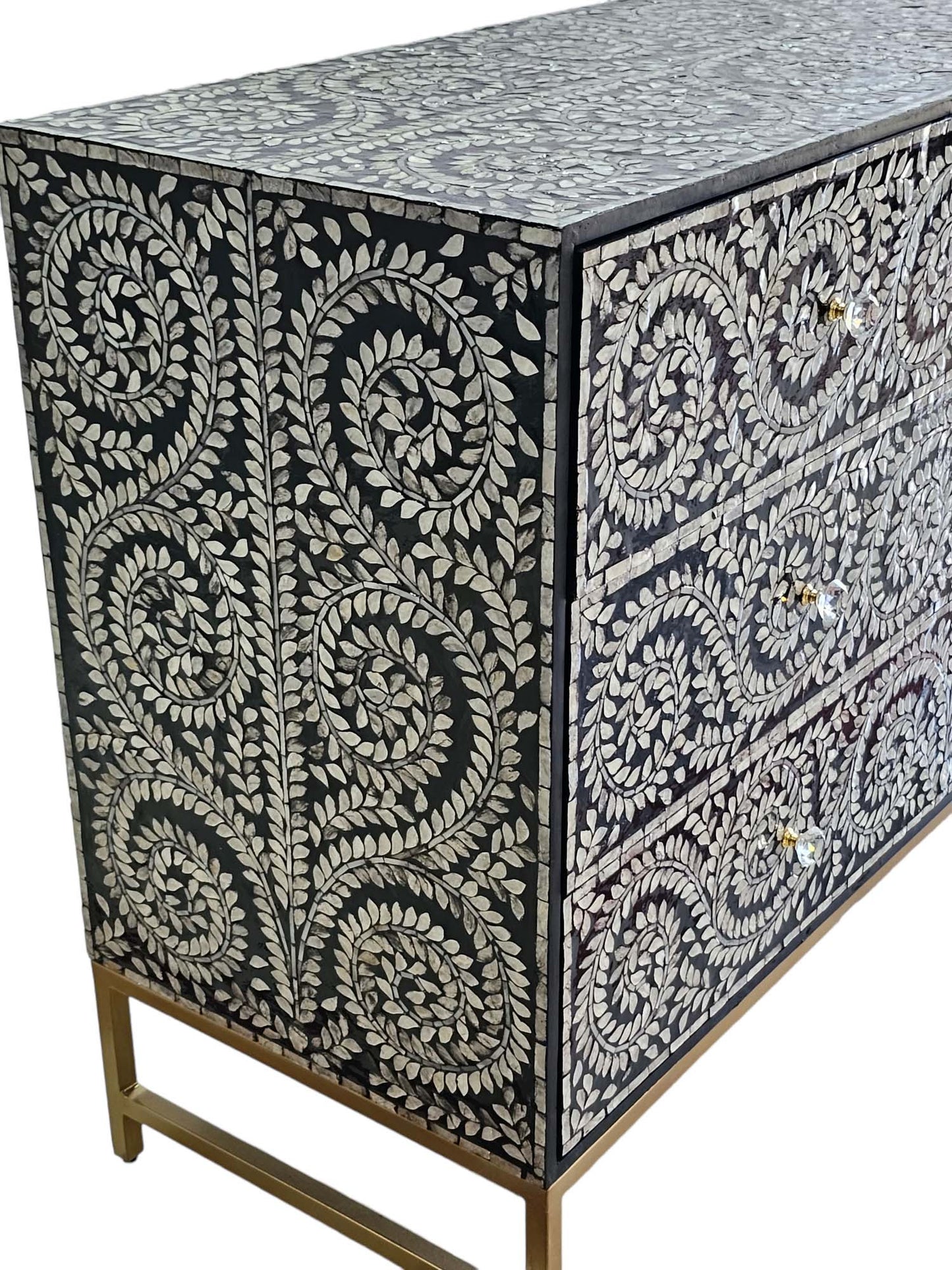 Vine Pearl Chest of Drawers