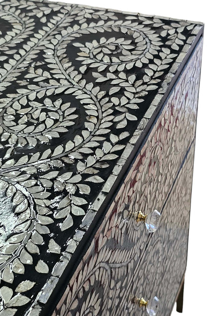 Vine Pearl Chest of Drawers