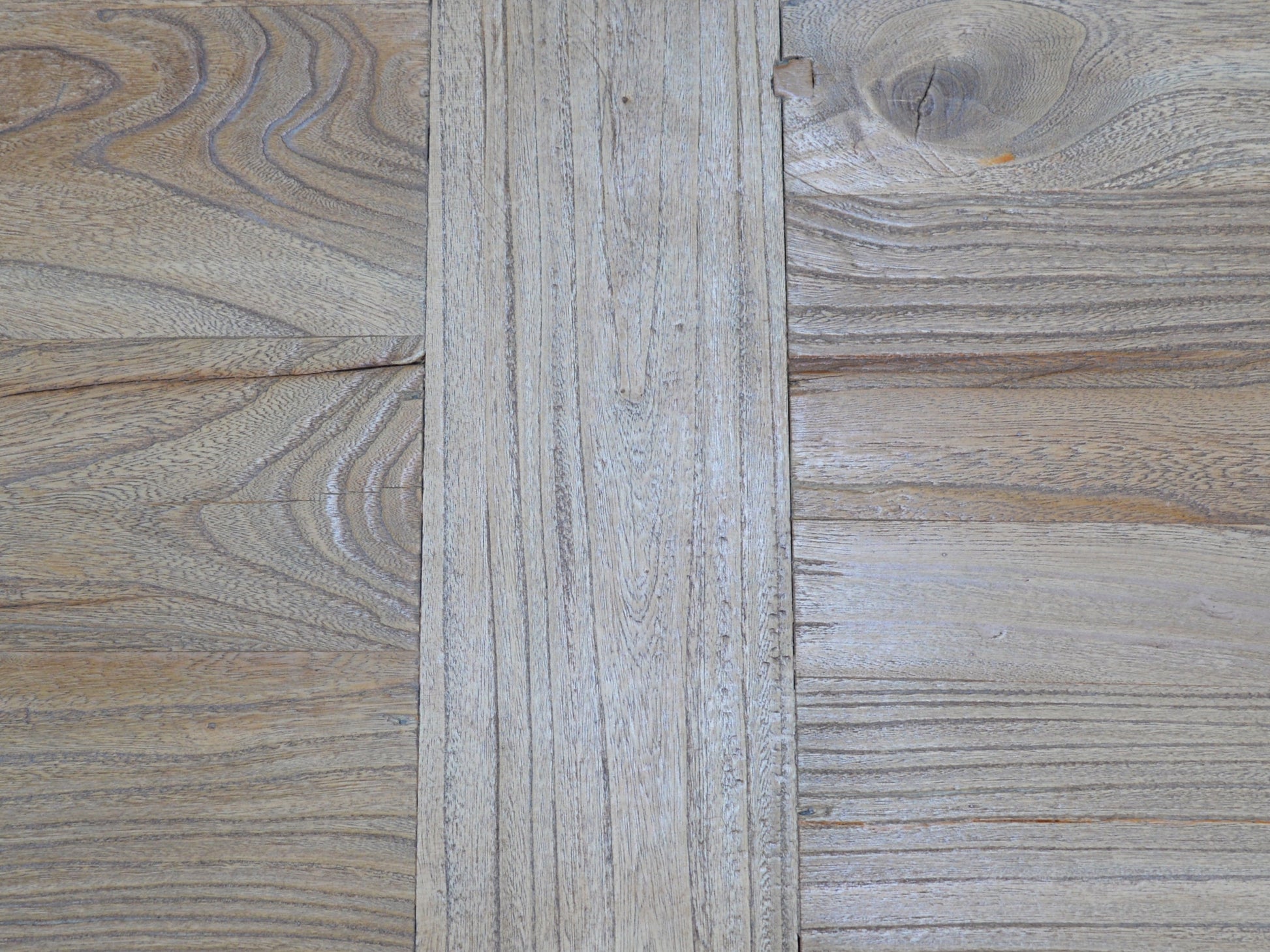 Elm Wood Dining Table 3m - Rustic Natural